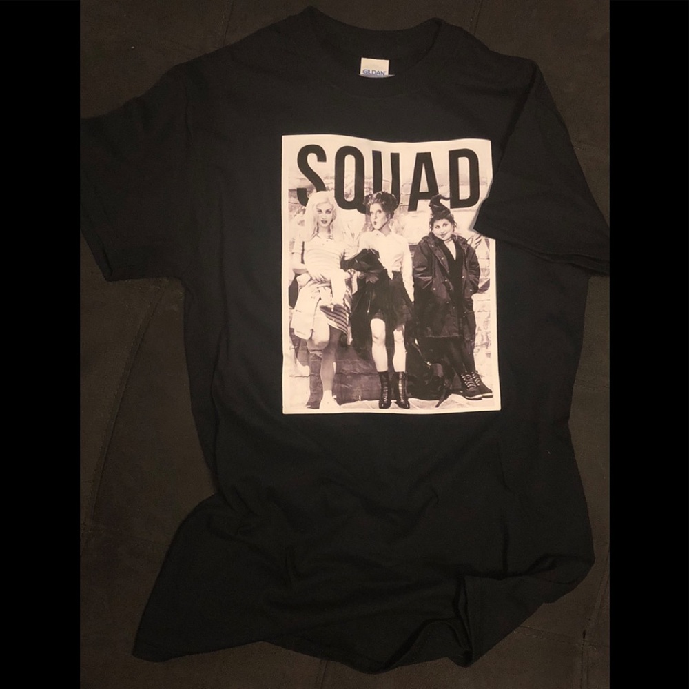 SQUAD TEE